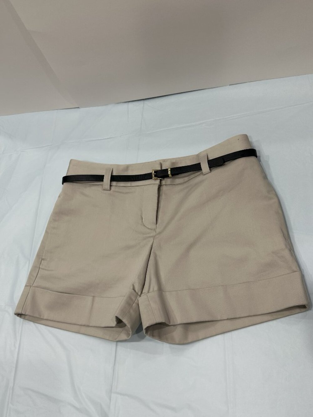 Express Editor Tan Dress Shorts with Black Slim Belt Size 00